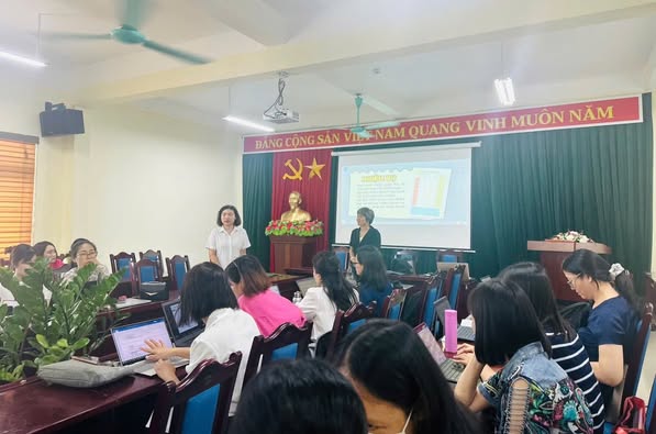 TRƯỜNG THCS CÁT LINH TẬP HUẤN DẠY HOẠT ĐỘNG TRẢI NGHIỆM & KỸ NĂNG SỐNG CHO GVCN